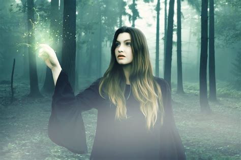 Spellbinding Beauty: How Beatrice Uses Glitter to Enhance her Magic